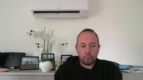 fredodu41 online show from April 12, 9:58 am