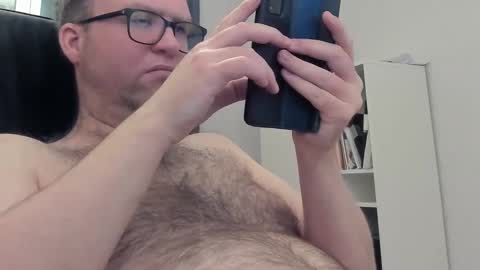 Snapshot of fredrik386959 chatting on January 17, 4:04 pm Fredrik online show from January 17, 4:04 pm