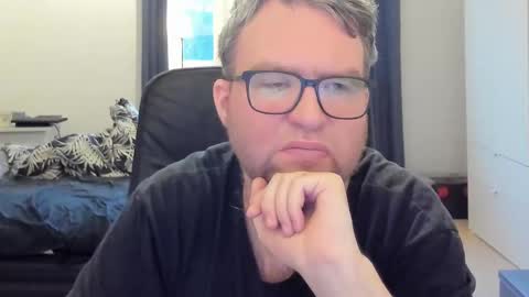 Snapshot of fredrik386959 chatting on January 20, 2:03 pm Fredrik online show from January 20, 2:03 pm