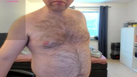 Snapshot of fredrik386959 chatting on January 6, 9:46 am Fredrik online show from January 6, 9:46 am