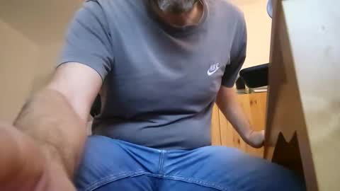 Snapshot of free_love_for_everyone chatting on February 2, 8:13 am free_love_for_everyone online show from February 2, 8:13 am