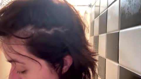 freethebirdclouds online show from September 10, 6:35 am