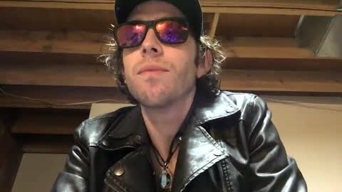 freeyourmind247 online show from December 4, 10:24 am