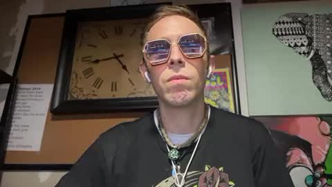 freeyourmind247 online show from November 12, 11:43 am