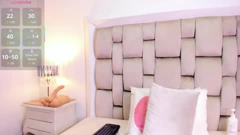 Frehia   online show from June 3, 2:33 pm
