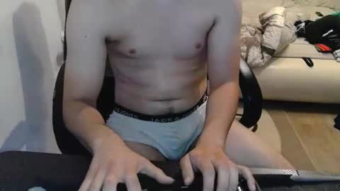Snapshot of freklogas chatting on June 10, 4:17 pm freklogas online show from June 10, 4:17 pm