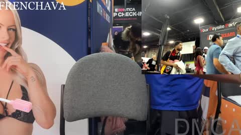 Ava online show from October 25, 6:35 pm