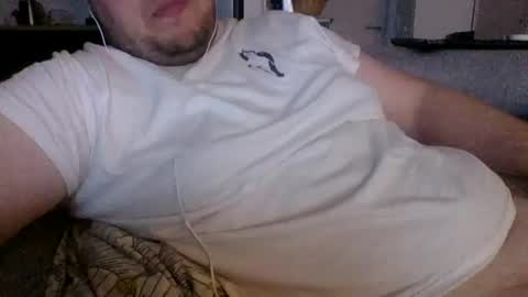 Snapshot of frenchb0i chatting on February 15, 11:25 pm frenchb0i online show from February 15, 11:25 pm