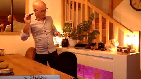 Frenchdaddylove online show from June 2, 6:43 pm
