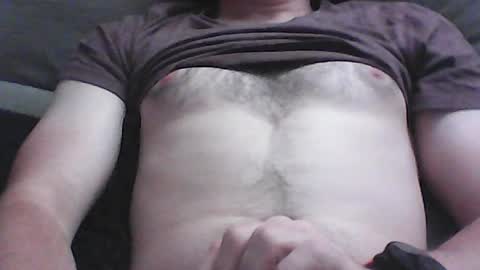 Snapshot of frencheeboy chatting on June 16, 12:13 am frencheeboy online show from June 16, 12:13 am