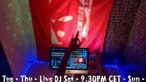 Snapshot of frenchkissdjfk chatting on November 6, 7:37 pm frenchkissdjfk online show from November 6, 7:37 pm