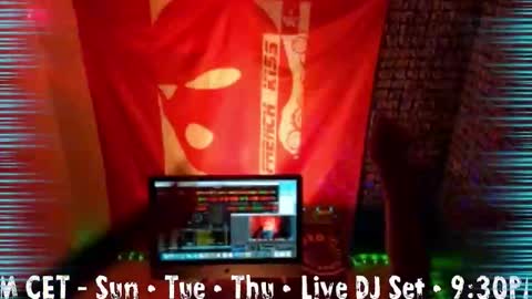 Snapshot of frenchkissdjfk chatting on November 18, 6:01 pm frenchkissdjfk online show from November 18, 6:01 pm