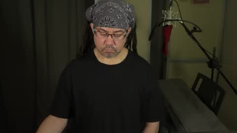 freqmoar online show from March 1, 11:23 am