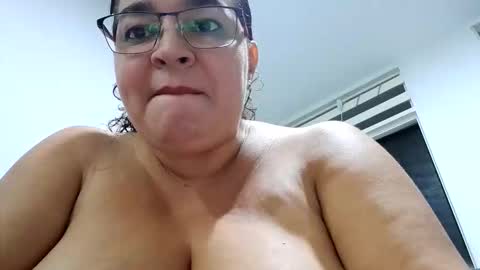 fresa_salvaje11 online show from October 13, 5:18 am
