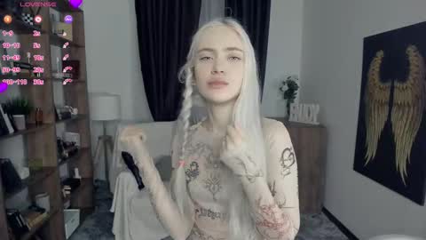 Snapshot of freya_ice_baby chatting on February 27, 6:41 pm Freya online show from February 27, 6:41 pm