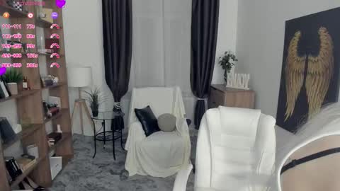 Snapshot of freya_ice_baby chatting on March 1, 7:38 pm Freya online show from March 1, 7:38 pm