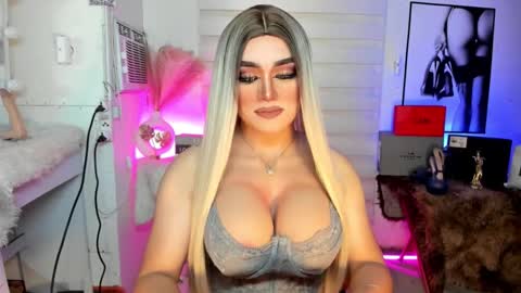 Miss Frea  online show from September 25, 2:15 am