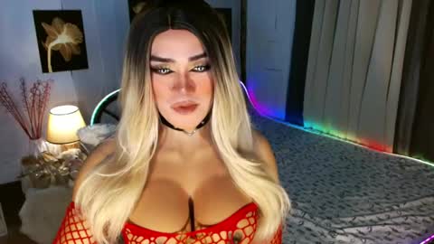 Snapshot of freya_lovestocum chatting on May 30, 7:00 pm Miss Frea online show from May 30, 7:00 pm