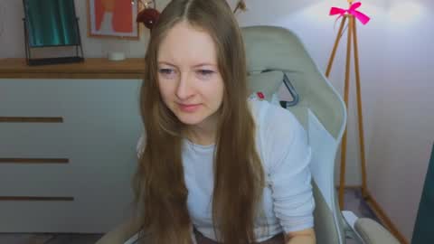 Freya online show from February 4, 9:38 am
