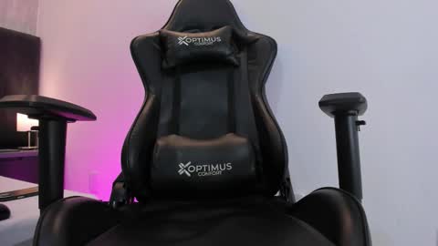 FREYA online show from November 21, 9:35 pm