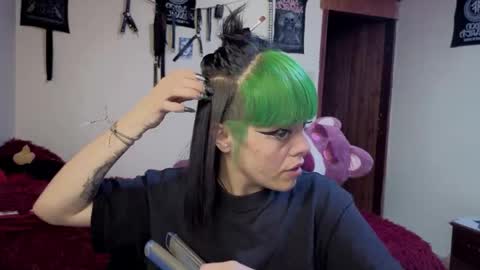 freyaa_sorceress online show from December 2, 3:40 pm