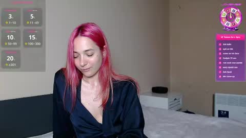 FreyaOliver online show from June 10, 11:24 pm