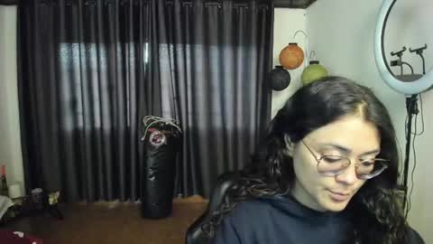 freyarouge online show from June 30, 10:49 am