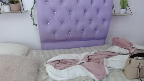 Freyja online show from October 19, 5:24 pm