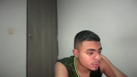 freyva_ online show from January 29, 6:22 am