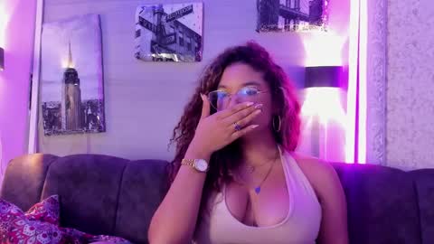 Frezzita online show from November 15, 8:05 pm