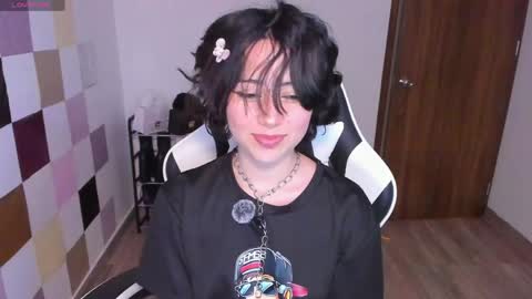 frida_lassi_ online show from May 10, 2:17 am
