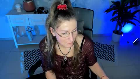 Frida Tander online show from November 30, 5:11 am