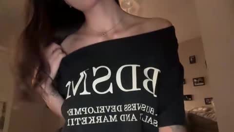Snapshot of friend_foryou chatting on September 8, 7:46 pm Lina online show from September 8, 7:46 pm