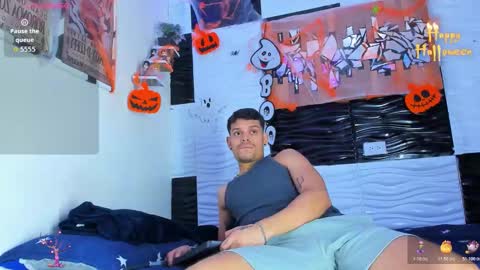 Adam y pitter online show from October 17, 11:29 pm