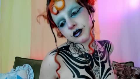 Snapshot of friskyflowers chatting on April 26, 1:14 am cherry online show from April 26, 1:14 am
