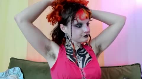 Snapshot of friskyflowers chatting on April 26, 11:13 pm cherry online show from April 26, 11:13 pm
