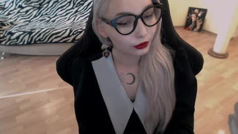 Lilith online show from September 9, 11:54 am