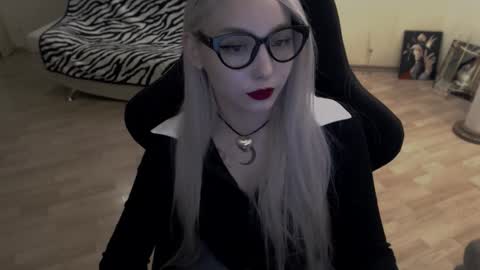 Lilith online show from October 10, 8:08 pm