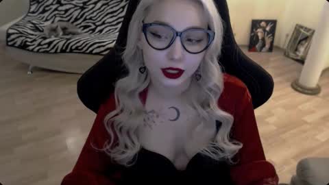 Lilith online show from November 18, 11:25 am