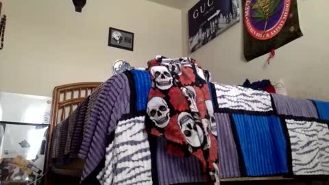 Snapshot of fromthabac chatting on April 15, 2:46 pm fromthabac online show from April 15, 2:46 pm