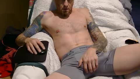 Snapshot of froski666 chatting on January 5, 3:53 am froski666 online show from January 5, 3:53 am