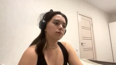 Emily online show from September 29, 3:39 pm