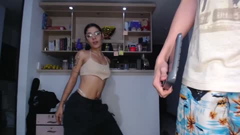 Lauuuu n TheLuckyGuy online show from December 31, 12:11 am