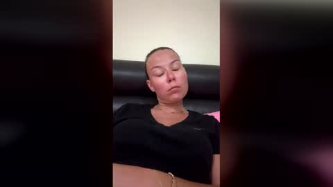 Snapshot of fuckhard4you chatting on February 12, 10:10 am La online show from February 12, 10:10 am