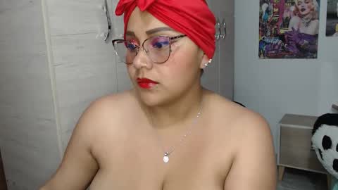 Mia and Gary  online show from October 28, 1:53 am