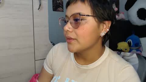 Mia and Gary  online show from January 14, 5:35 am