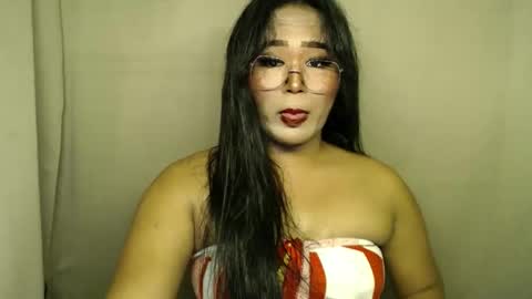 kim online show from December 4, 10:02 am