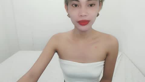 Snapshot of fuckingsexy143 chatting on September 29, 1:22 am fuckingsexy143 online show from September 29, 1:22 am