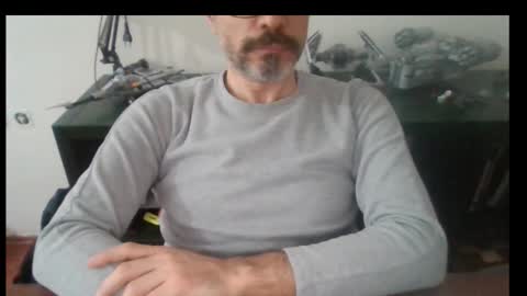 Snapshot of fuckistanbul chatting on December 15, 8:40 am Bruchus online show from December 15, 8:40 am
