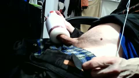 fuckmeallday1975 online show from April 11, 4:17 am